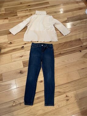 Oversized Cream Ribbed Turtleneck Sweater and Skinny Jeans Outfit